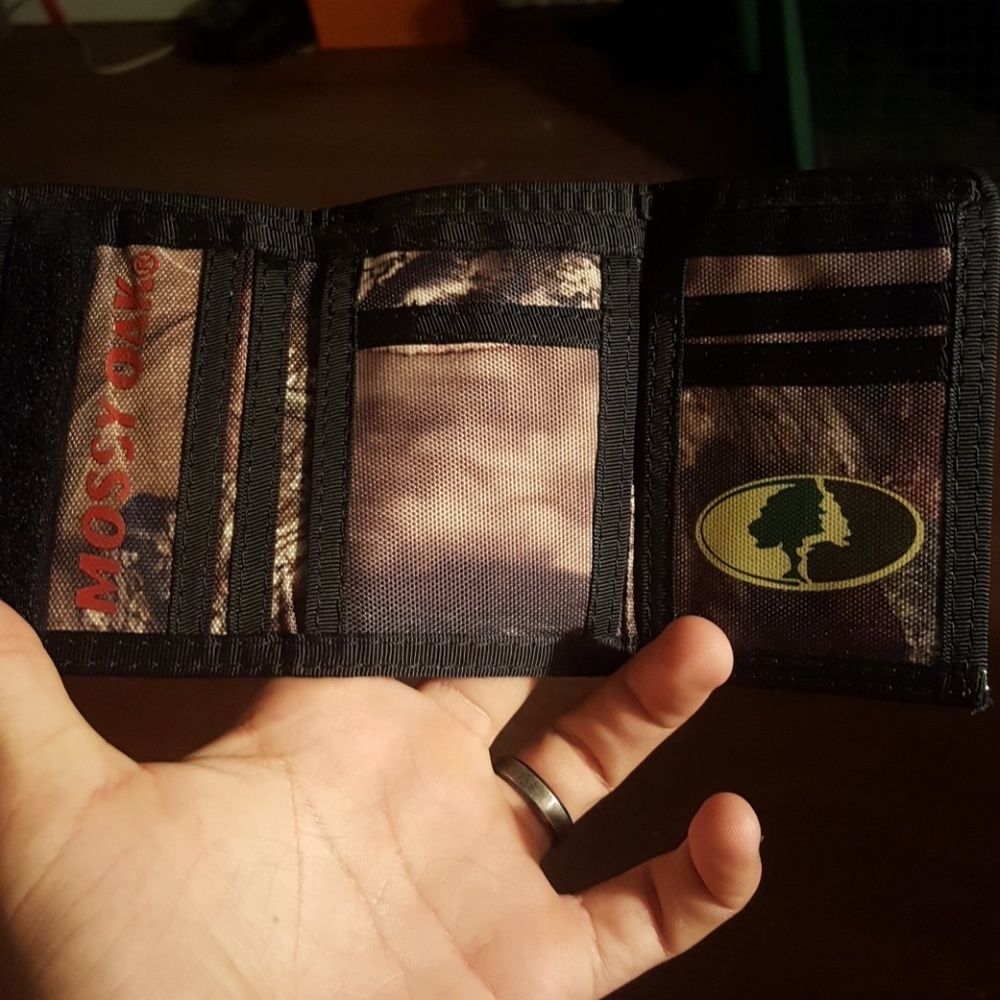 $5 - Picture 2 of 2